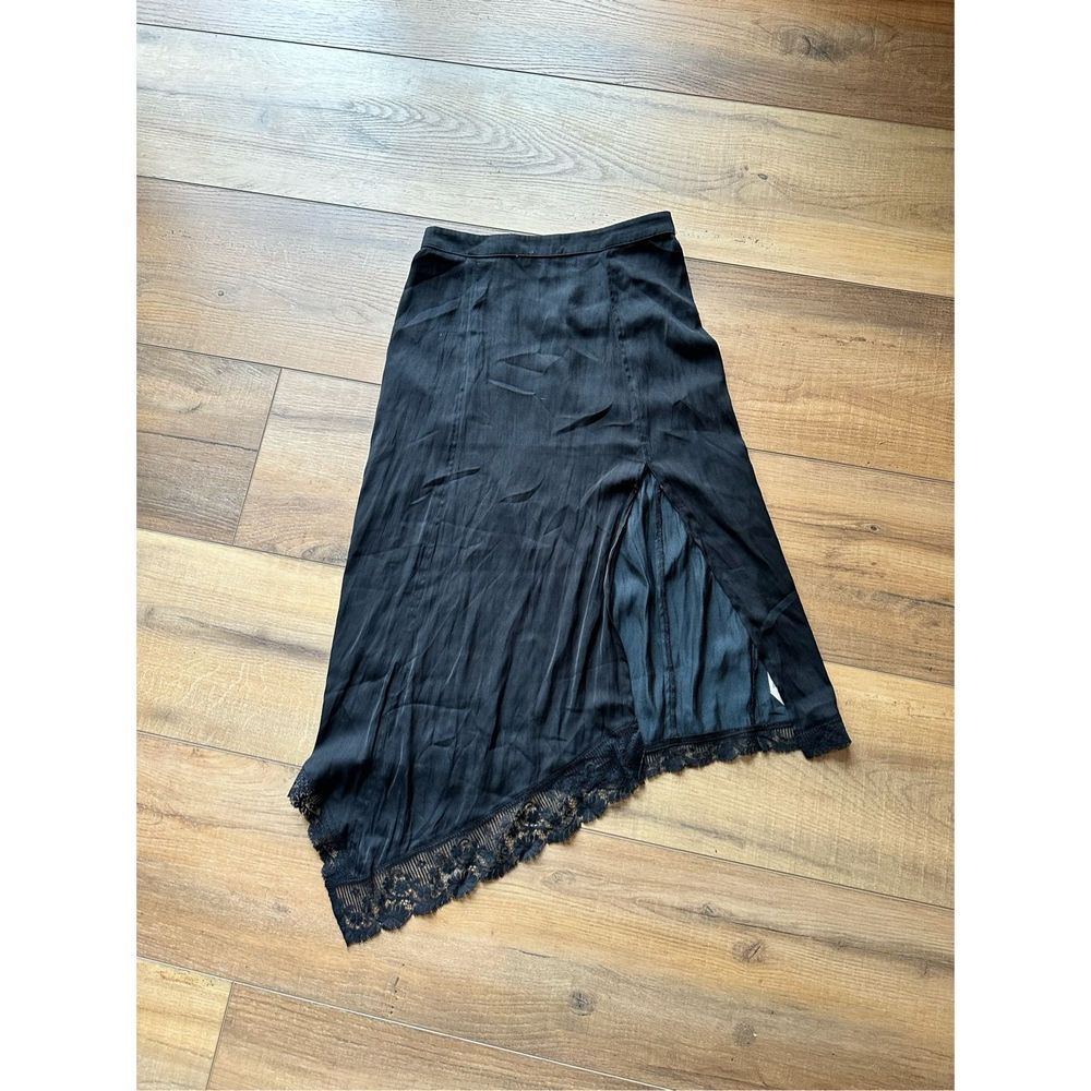 Elegant Black Midi Skirt with Lace Trim